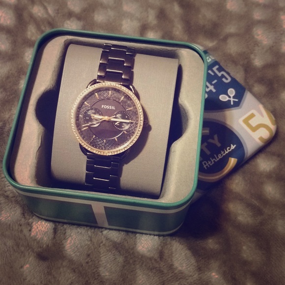 Fossil Accessories - 🕰️ Women's Fossil Watch